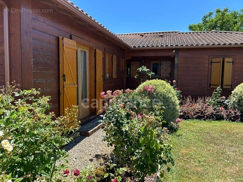 Maison à PREYSSAC-D&#039;EXCIDEUIL