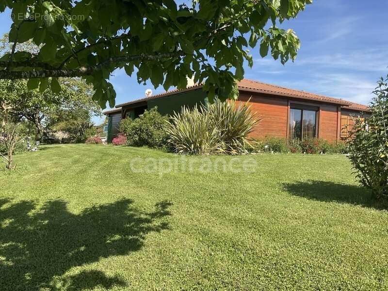 Maison à PREYSSAC-D&#039;EXCIDEUIL