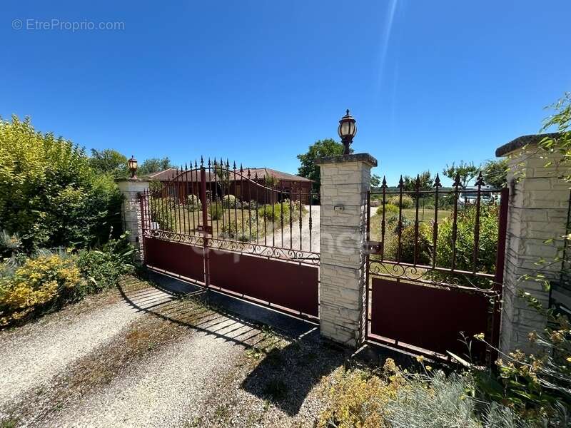 Maison à PREYSSAC-D&#039;EXCIDEUIL