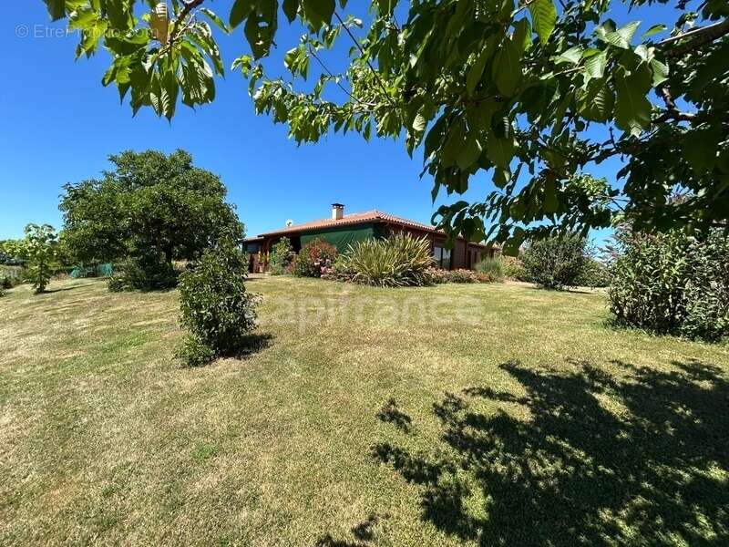 Maison à PREYSSAC-D&#039;EXCIDEUIL