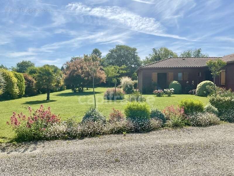 Maison à PREYSSAC-D&#039;EXCIDEUIL