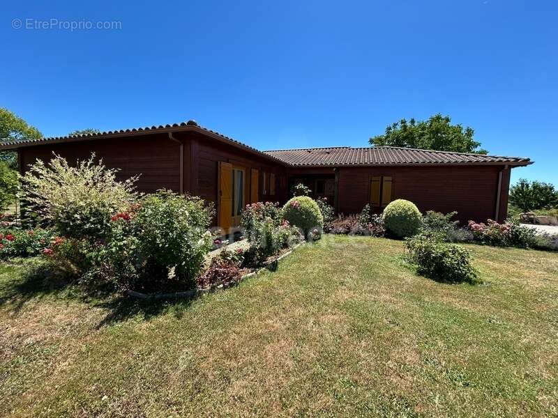 Maison à PREYSSAC-D&#039;EXCIDEUIL