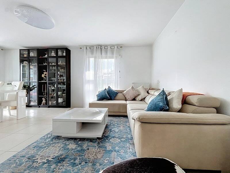 Appartement à SAINT-JULIEN-EN-GENEVOIS