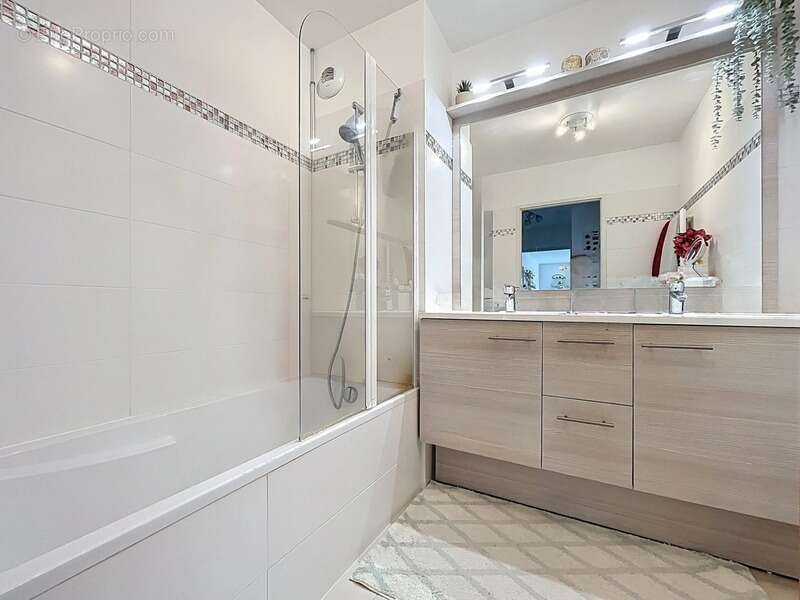 Appartement à SAINT-JULIEN-EN-GENEVOIS