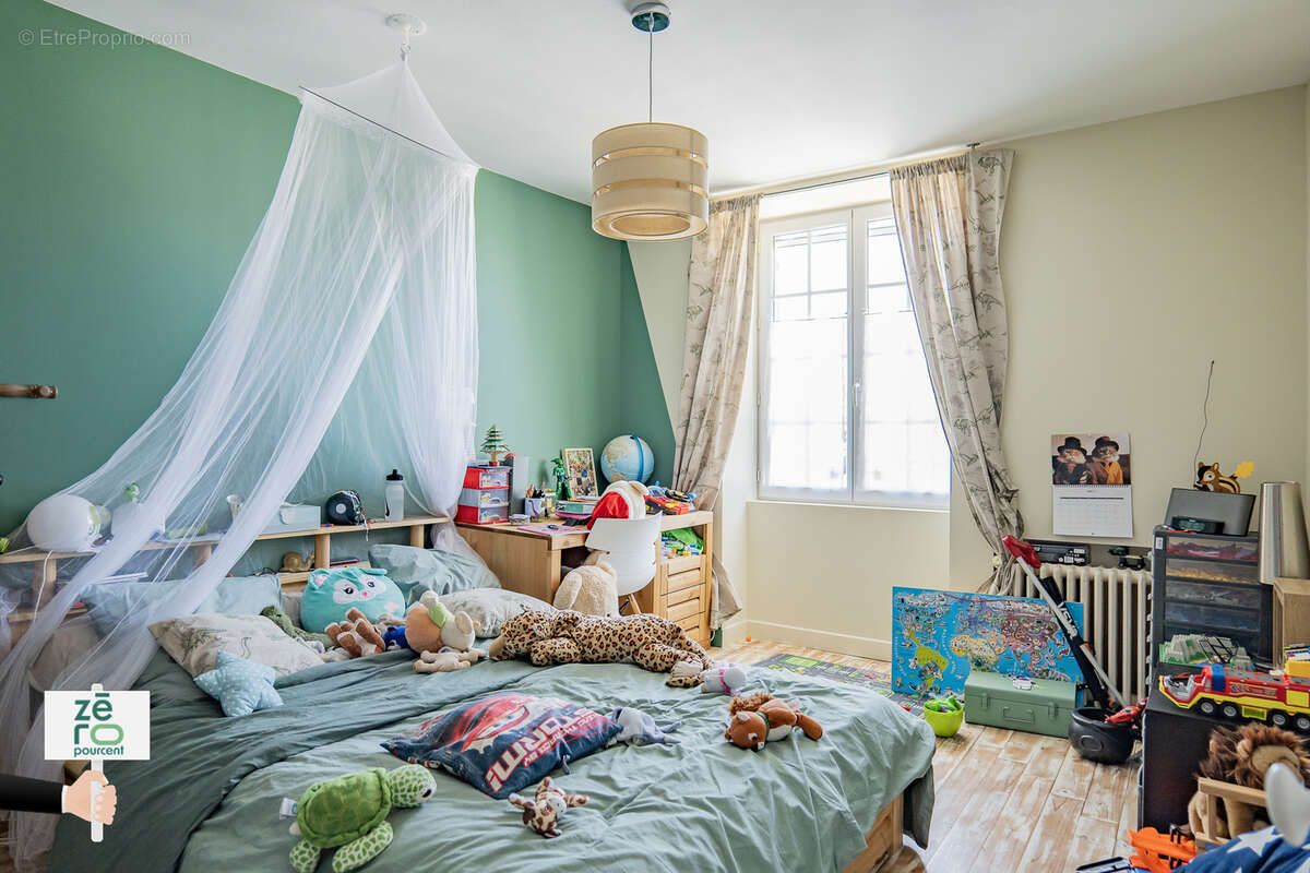 Maison à LES MAGNILS-REIGNIERS