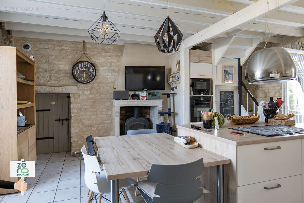 Maison à LES MAGNILS-REIGNIERS