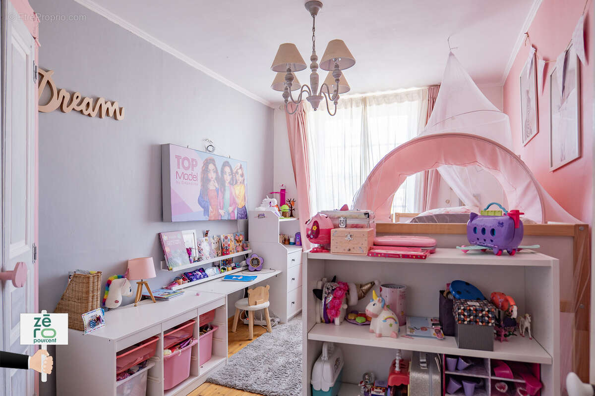 Maison à LES MAGNILS-REIGNIERS