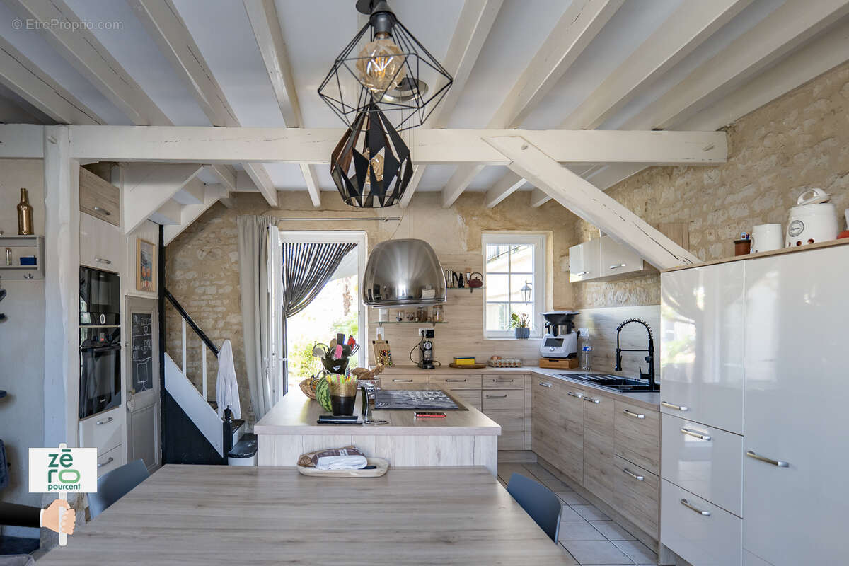 Maison à LES MAGNILS-REIGNIERS