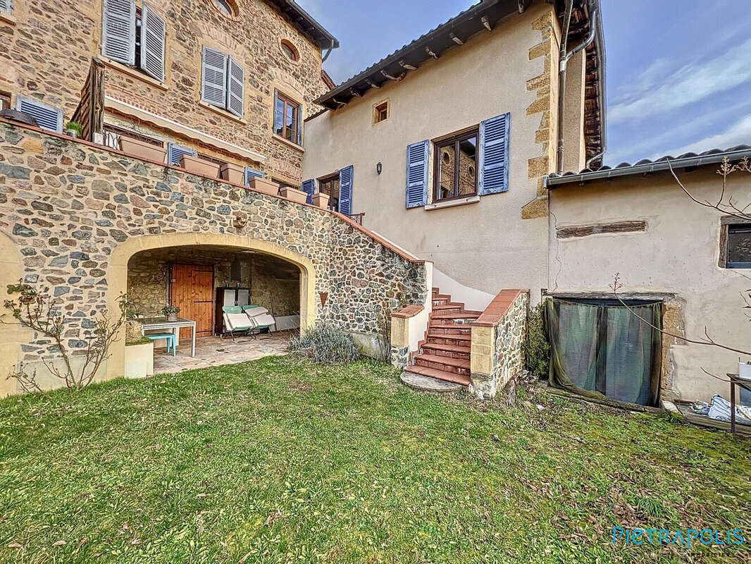 Appartement à PONTCHARRA-SUR-TURDINE