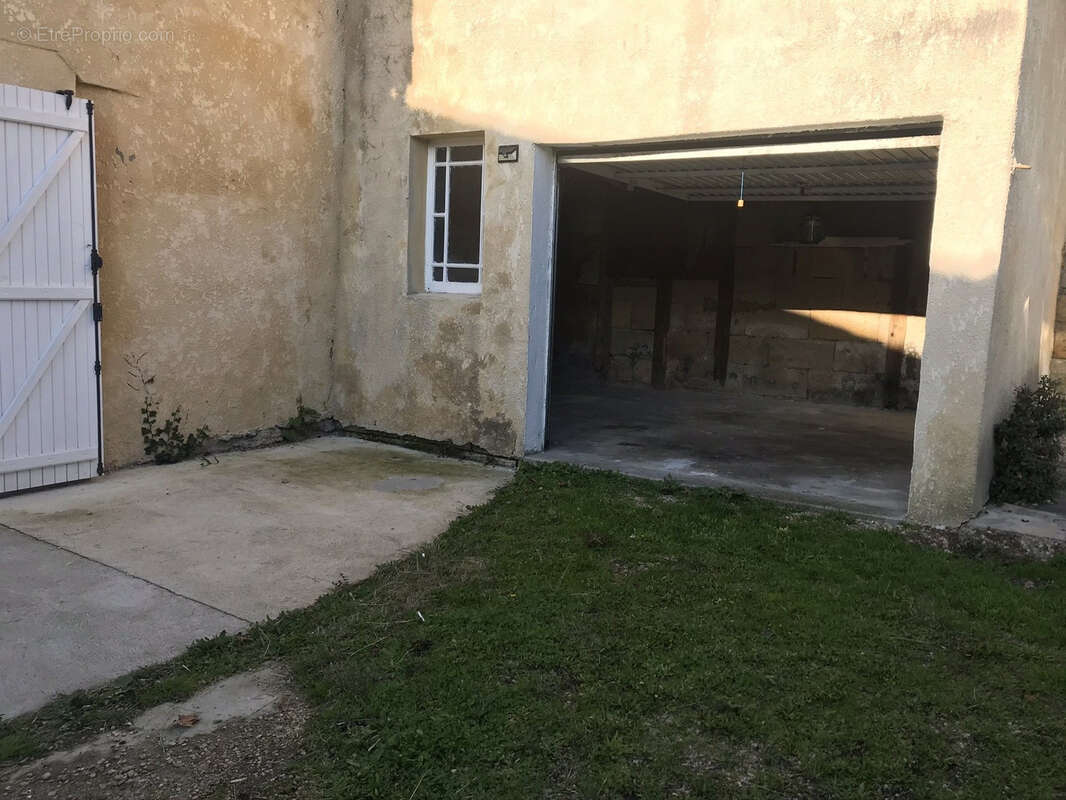 Maison à SAINT-DENIS-DE-PILE