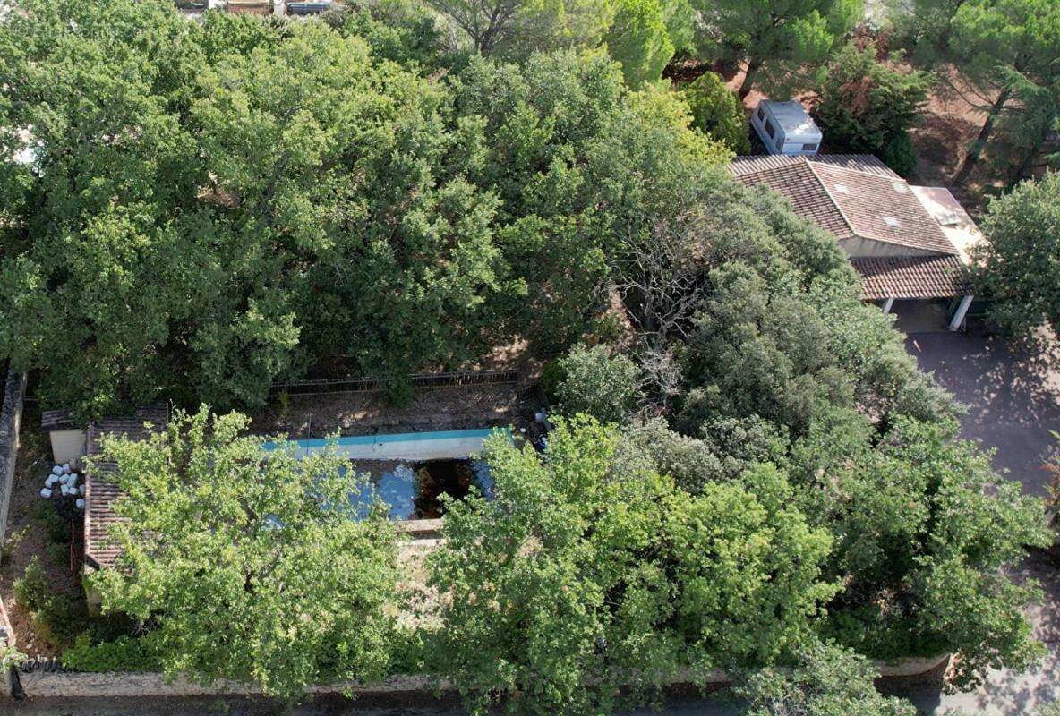 Terrain à GORDES