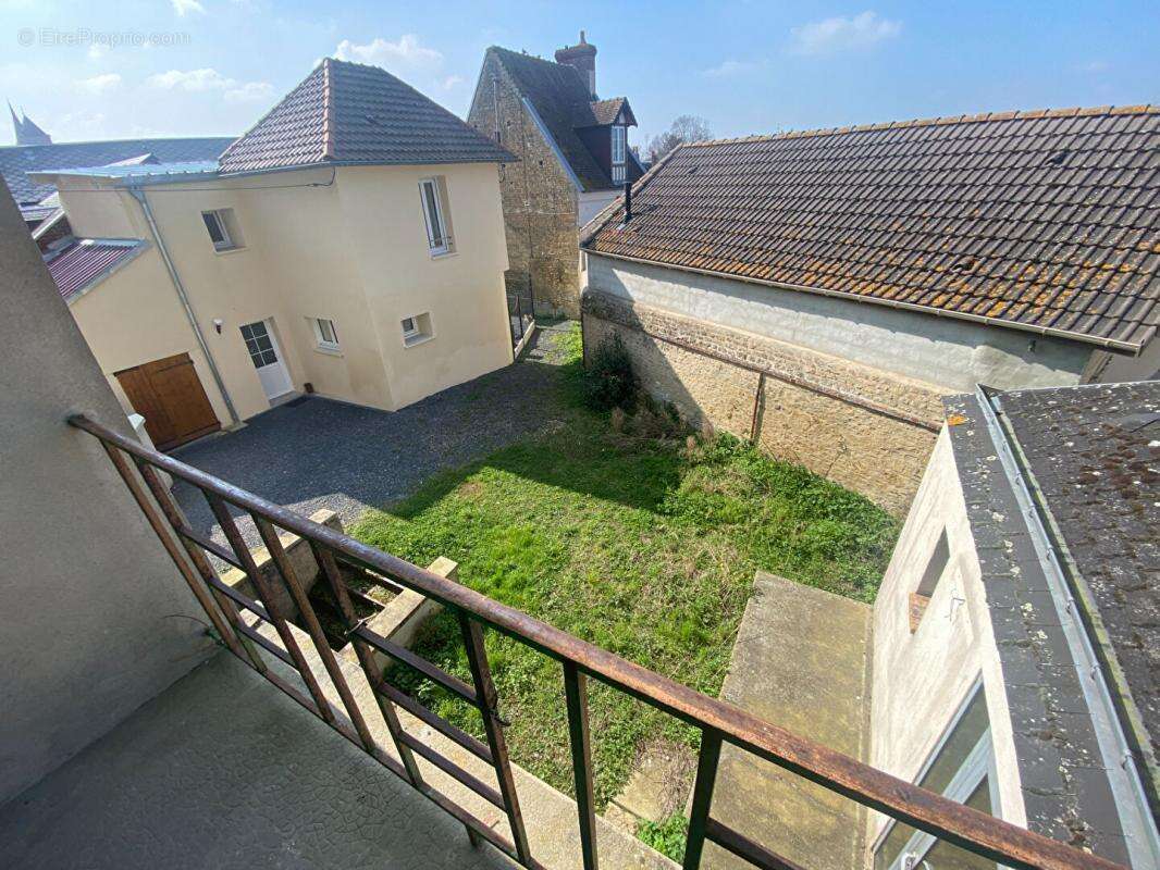 Appartement à SAINT-PIERRE-SUR-DIVES