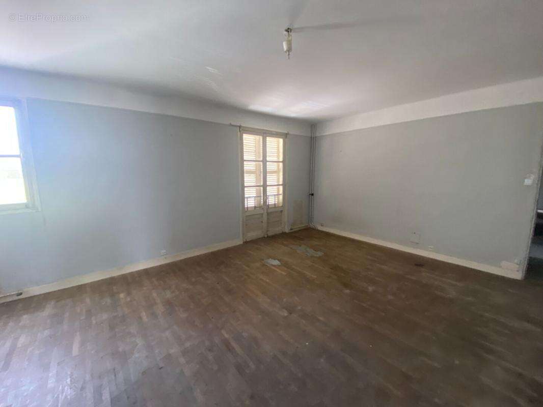 Appartement à SAINT-PIERRE-SUR-DIVES