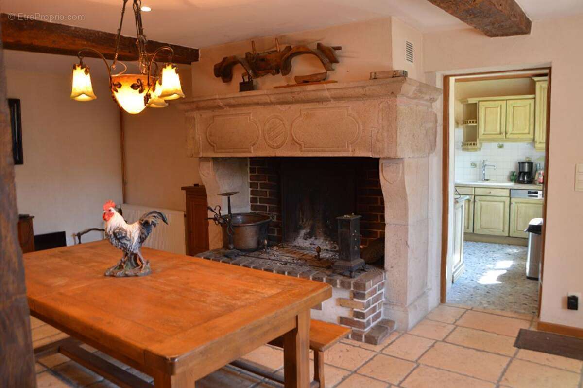 Maison à CHARBONNAT