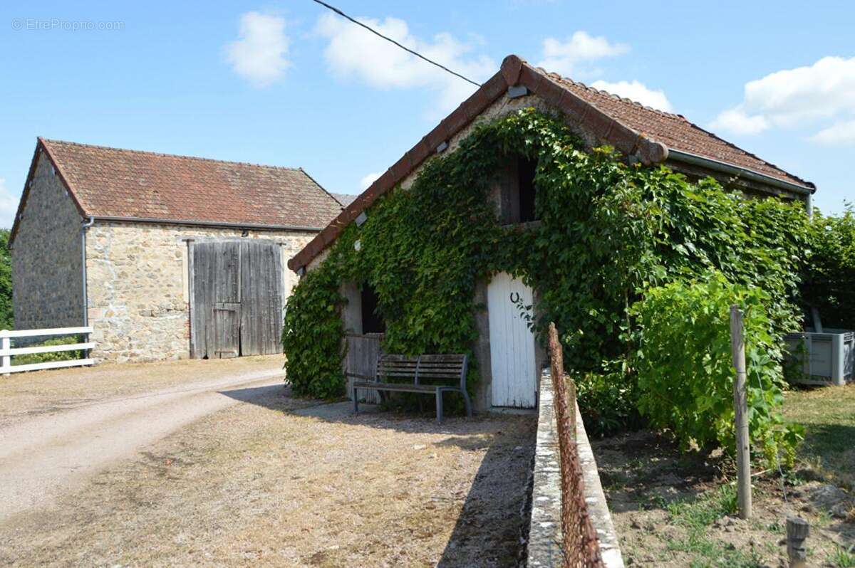 Maison à CHARBONNAT