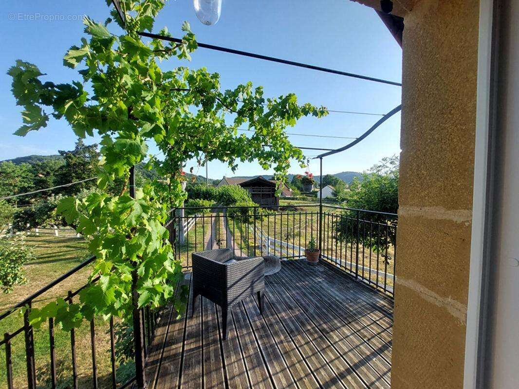 Maison à CHARBONNAT