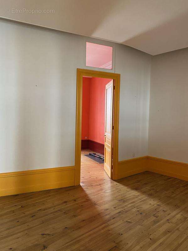 Appartement à SAINT-ETIENNE