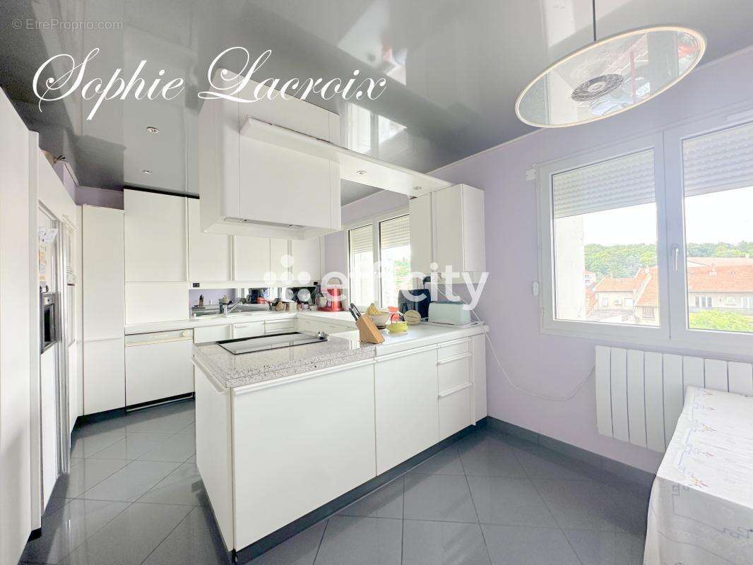 Appartement à LE PEAGE-DE-ROUSSILLON
