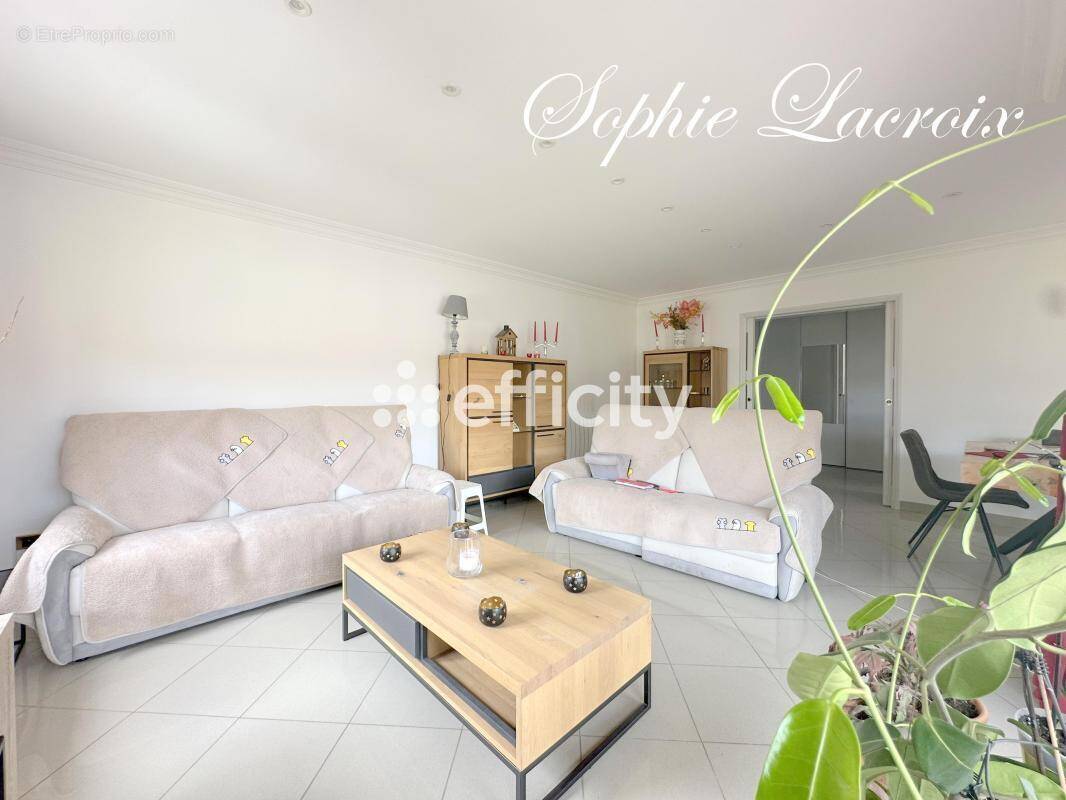 Appartement à LE PEAGE-DE-ROUSSILLON