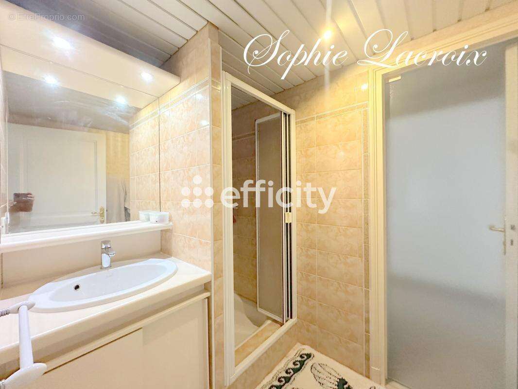 Appartement à LE PEAGE-DE-ROUSSILLON