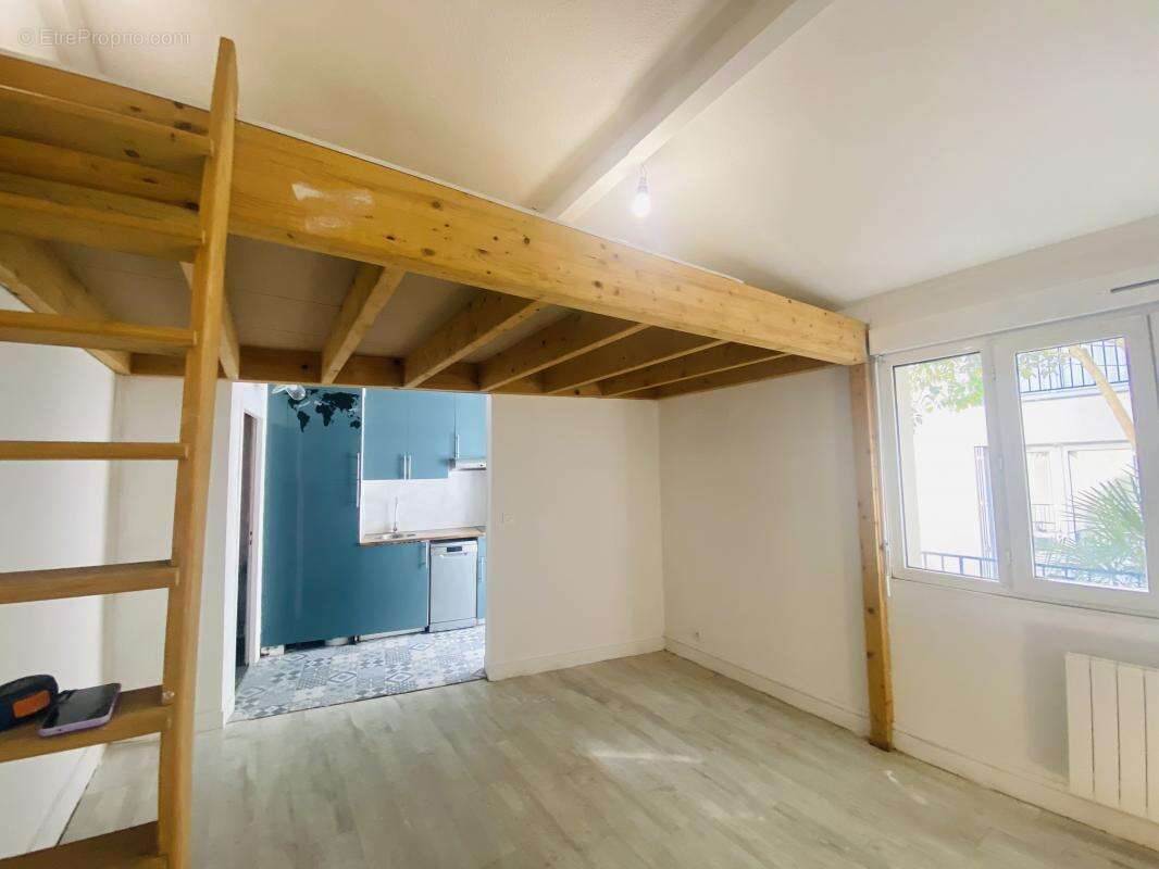Appartement à BORDEAUX