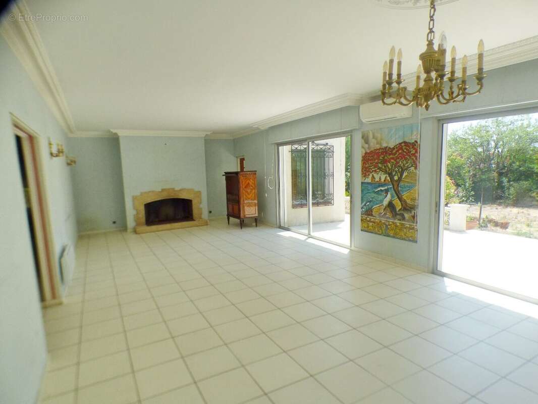 Maison à ALIGNAN-DU-VENT