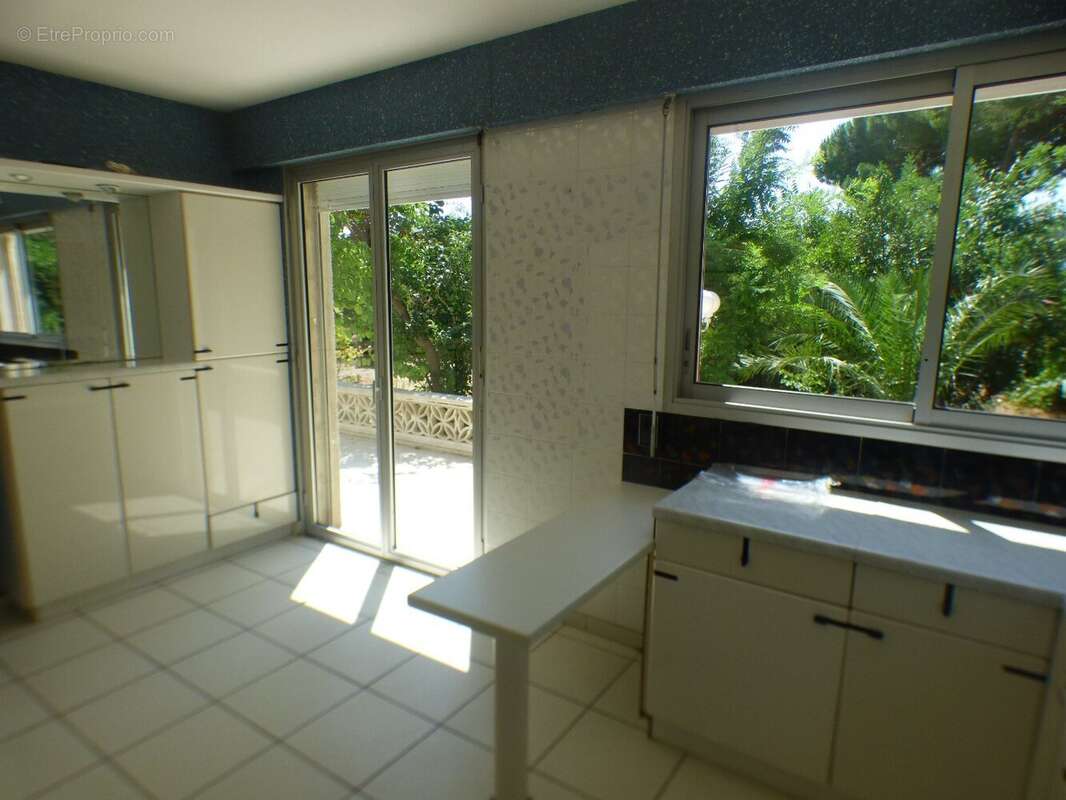 Maison à ALIGNAN-DU-VENT