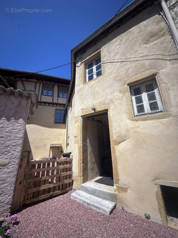 Appartement à CHARLIEU