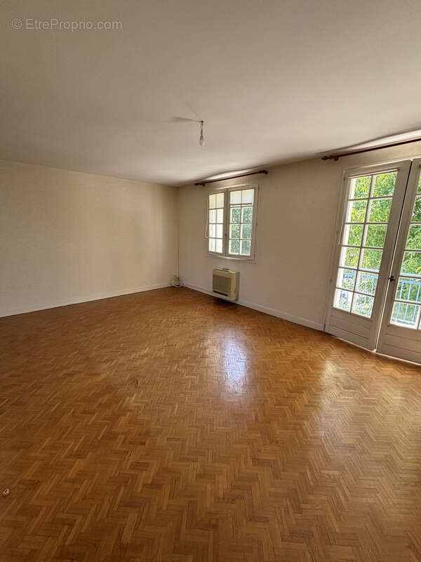 Maison à SAINT-SYLVESTRE-SUR-LOT