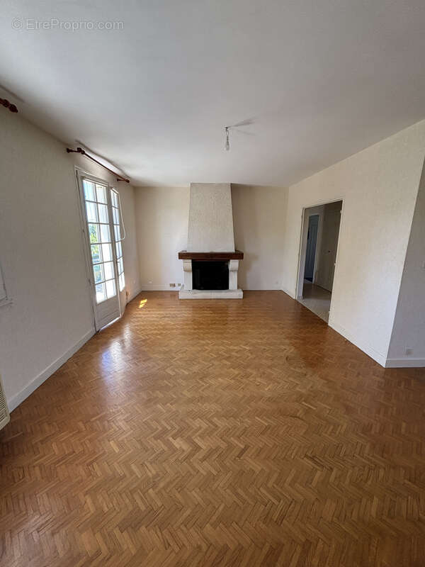 Maison à SAINT-SYLVESTRE-SUR-LOT