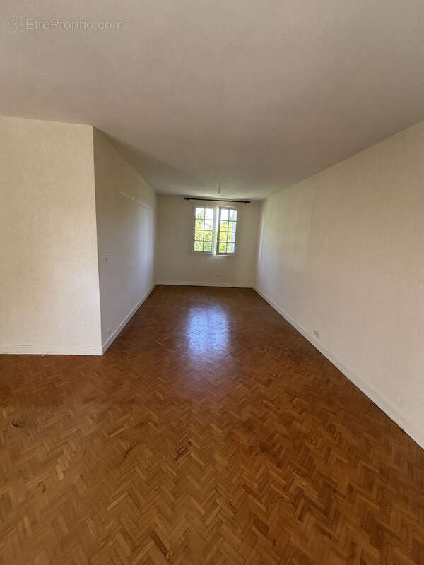 Maison à SAINT-SYLVESTRE-SUR-LOT