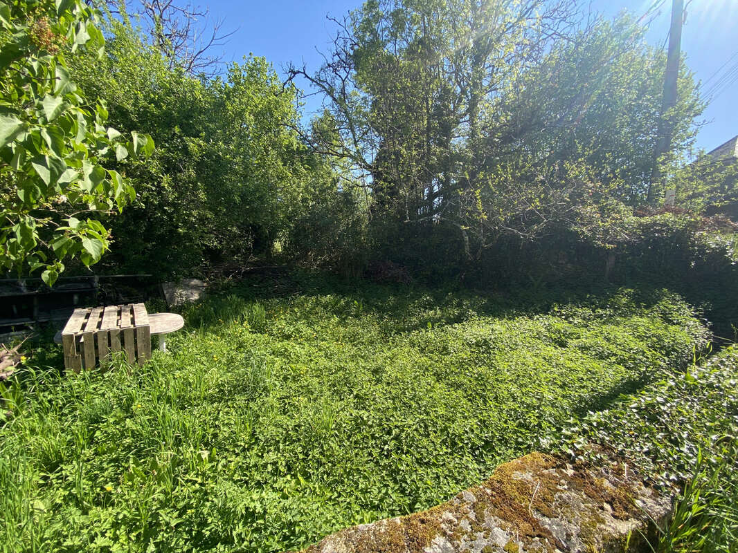 Maison à CHAMPAGNAC-LA-PRUNE