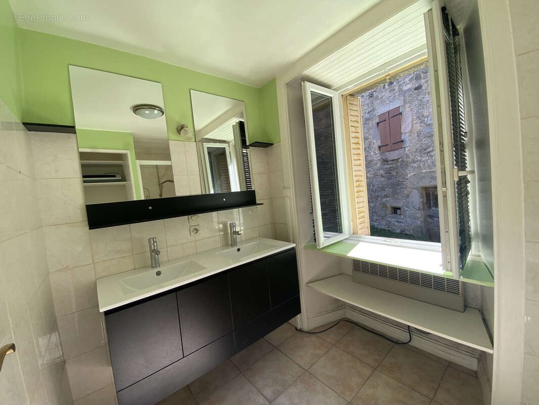 Maison à CHAMPAGNAC-LA-PRUNE