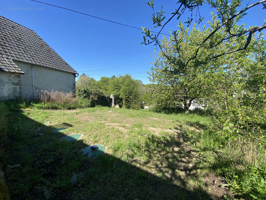 Maison à CHAMPAGNAC-LA-PRUNE