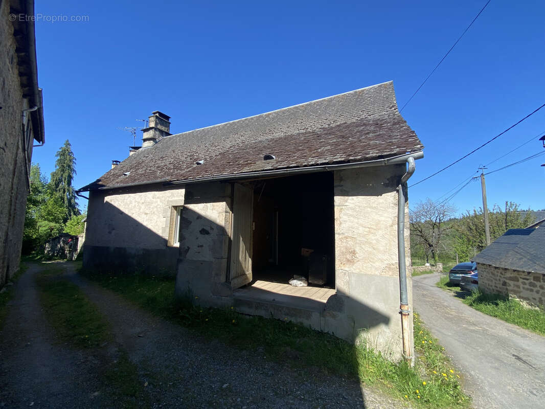 Maison à CHAMPAGNAC-LA-PRUNE