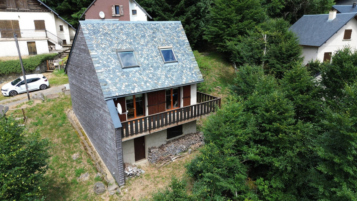 Maison à SAINT-CHELY-D&#039;AUBRAC