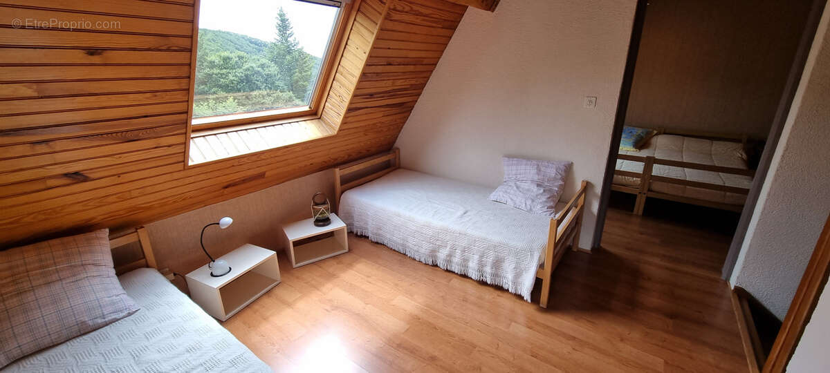 Maison à SAINT-CHELY-D&#039;AUBRAC