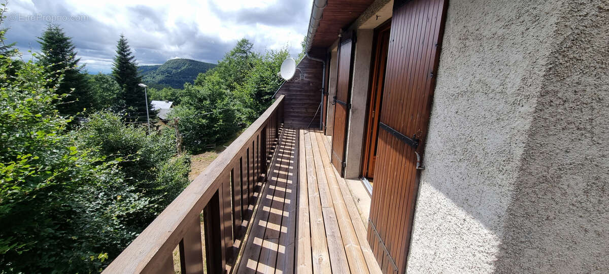 Maison à SAINT-CHELY-D&#039;AUBRAC