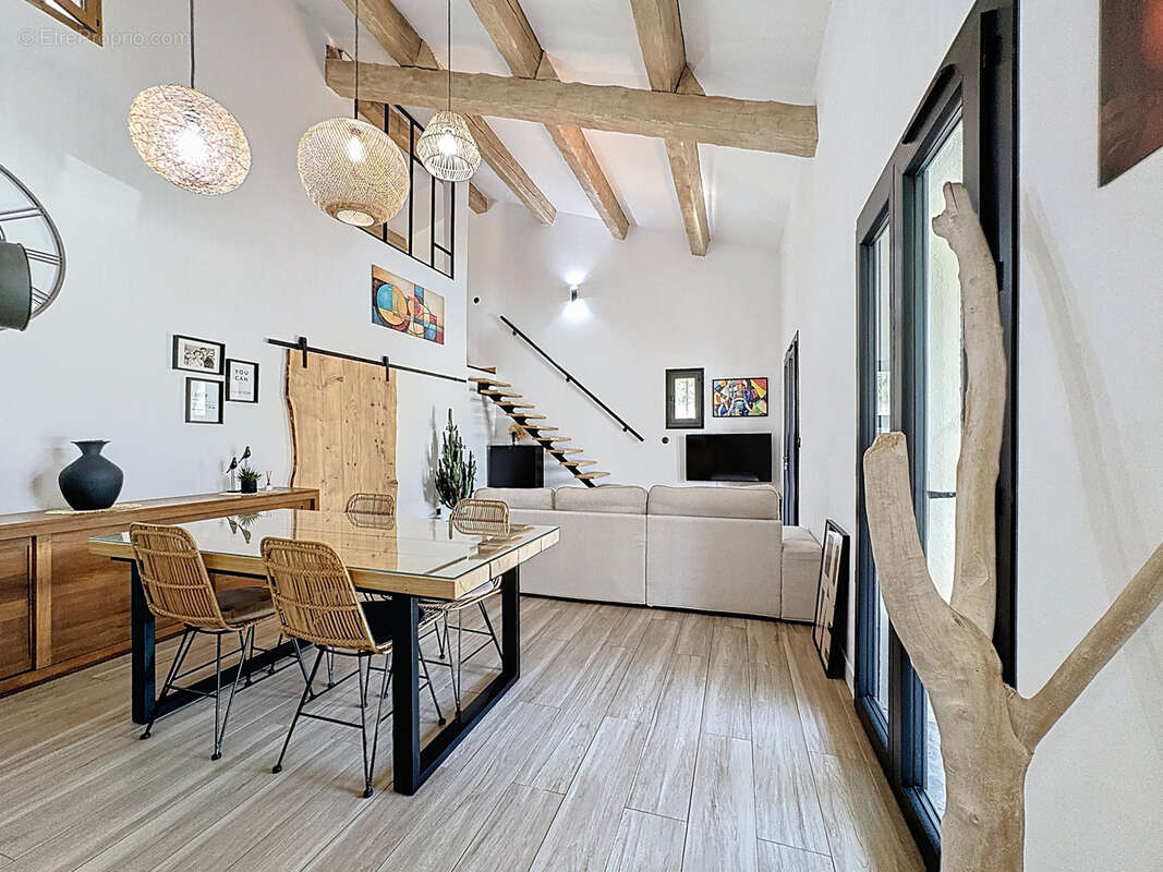 Maison à SIX-FOURS-LES-PLAGES