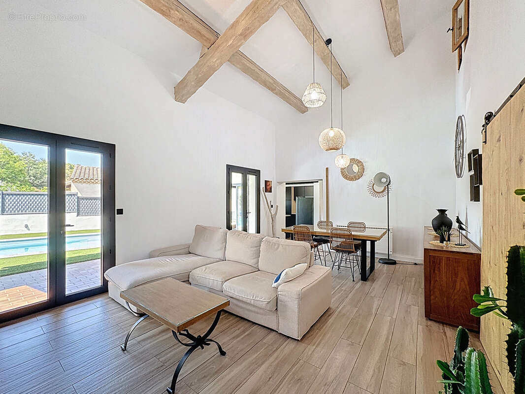 Maison à SIX-FOURS-LES-PLAGES