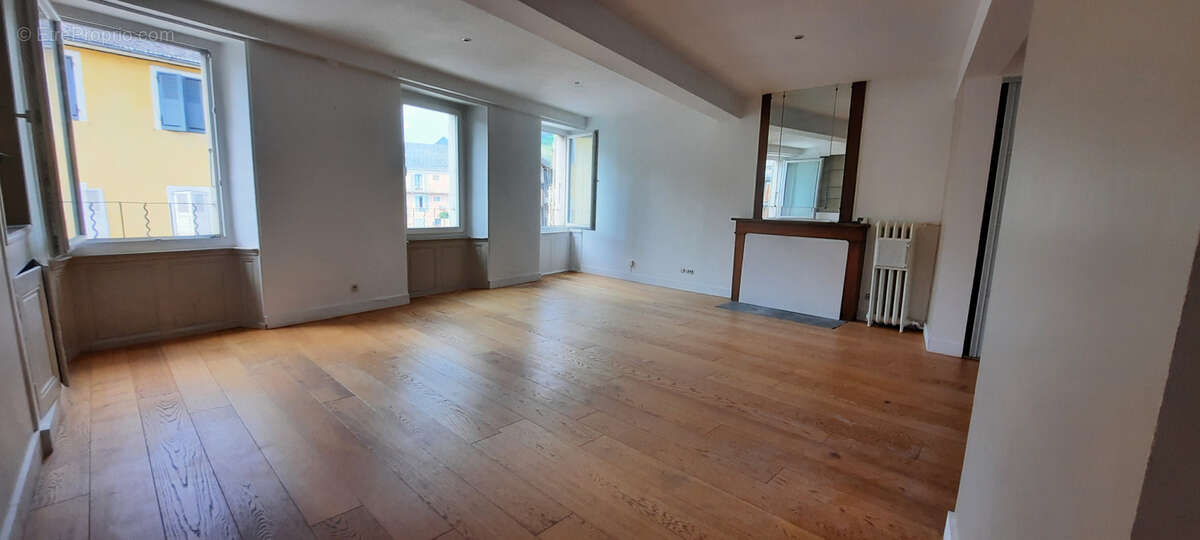 Appartement à LA MURE