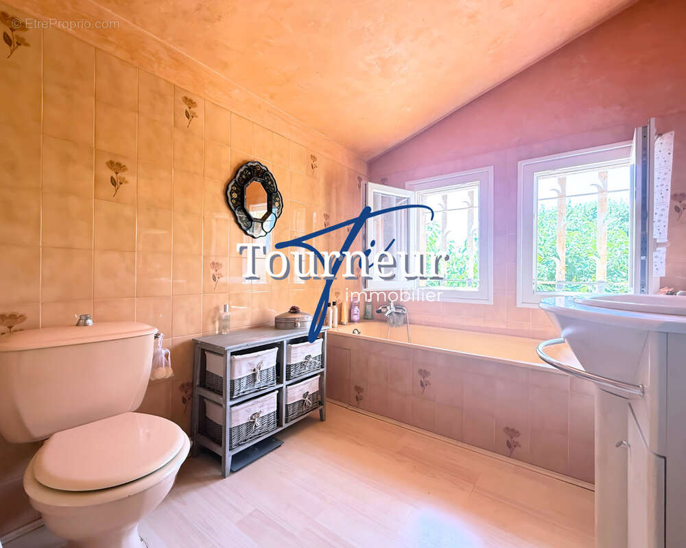 Maison à SIX-FOURS-LES-PLAGES