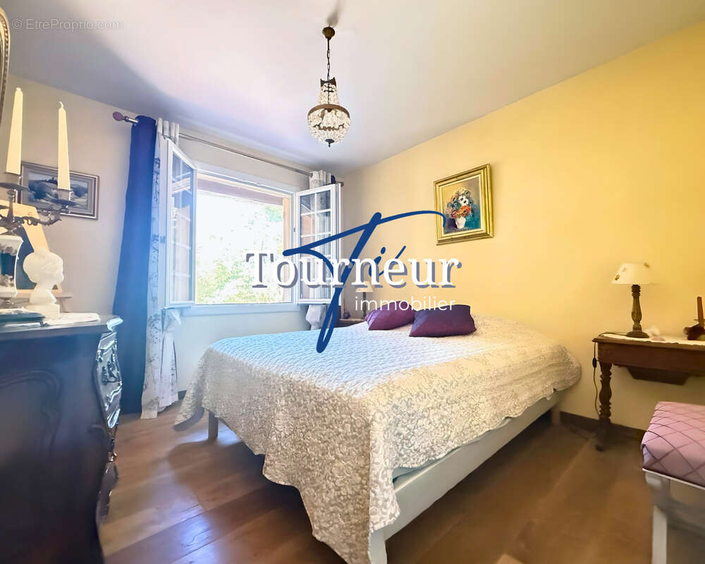 Maison à SIX-FOURS-LES-PLAGES