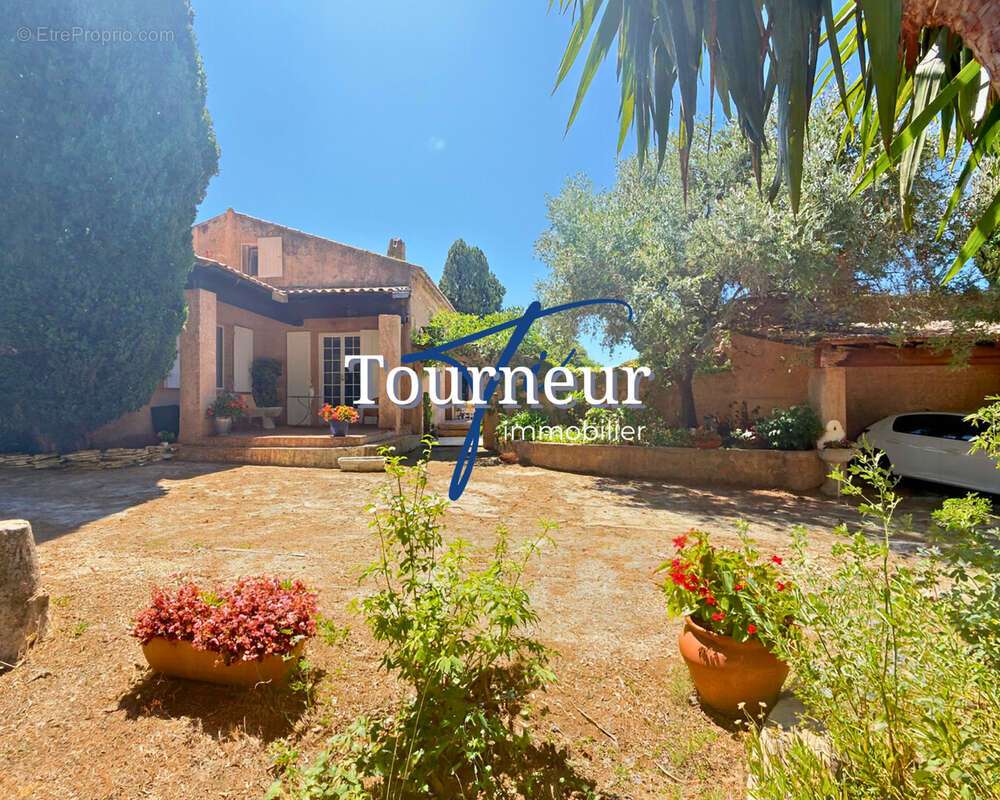 Maison à SIX-FOURS-LES-PLAGES