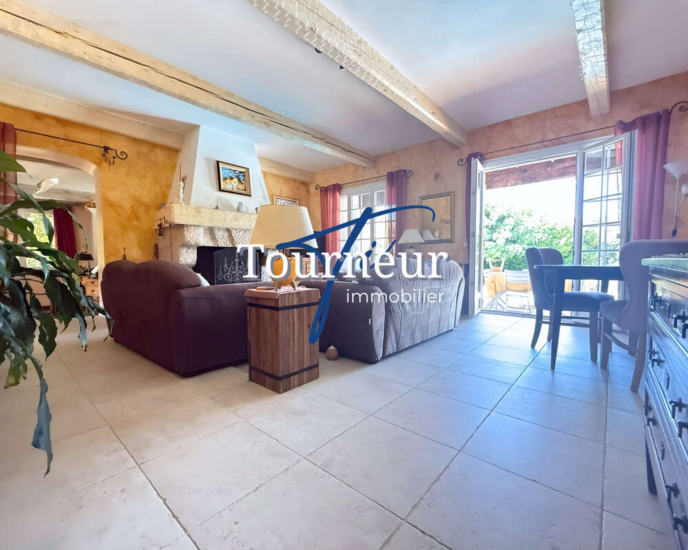 Maison à SIX-FOURS-LES-PLAGES