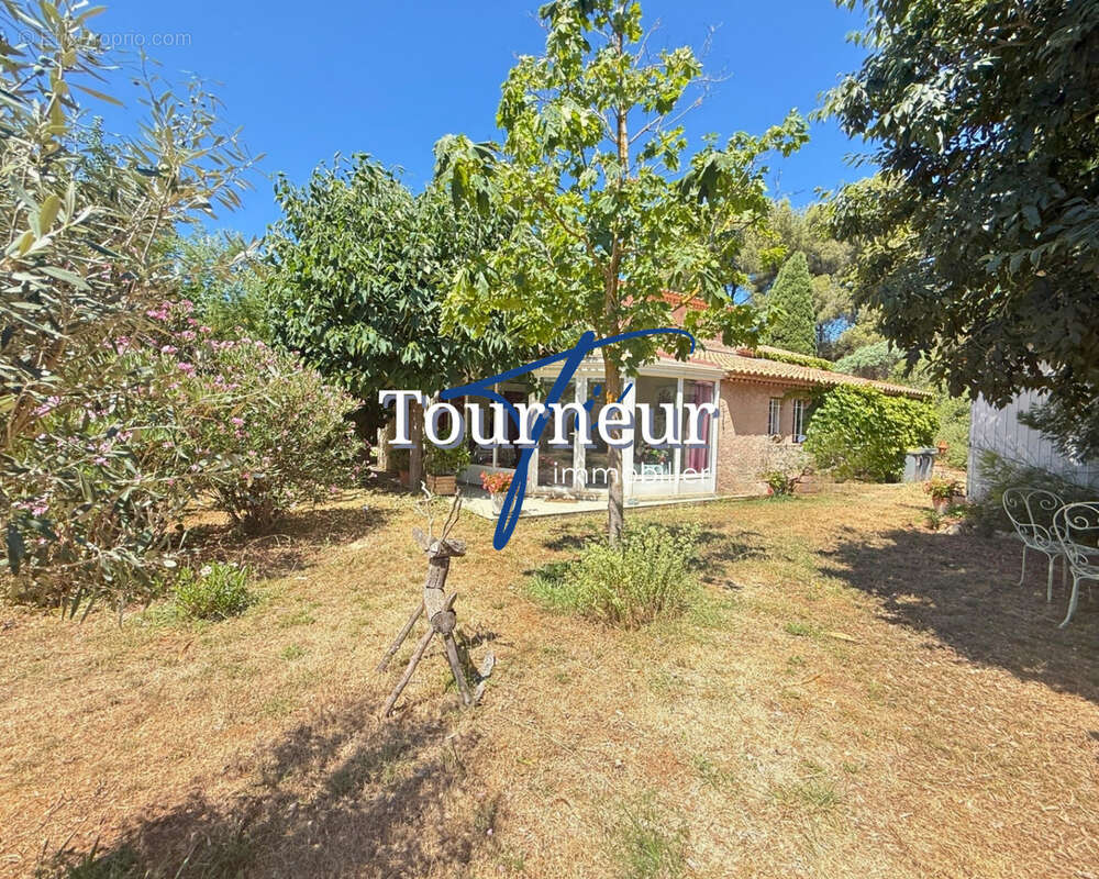 Maison à SIX-FOURS-LES-PLAGES