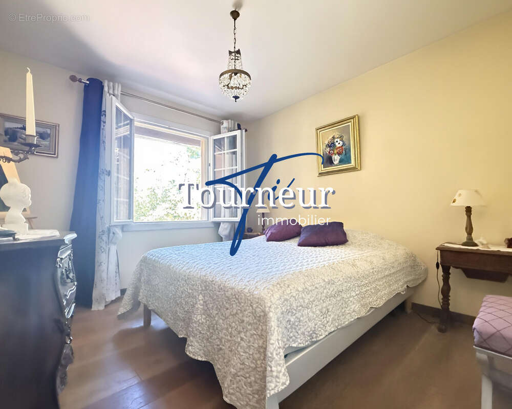 Maison à SIX-FOURS-LES-PLAGES