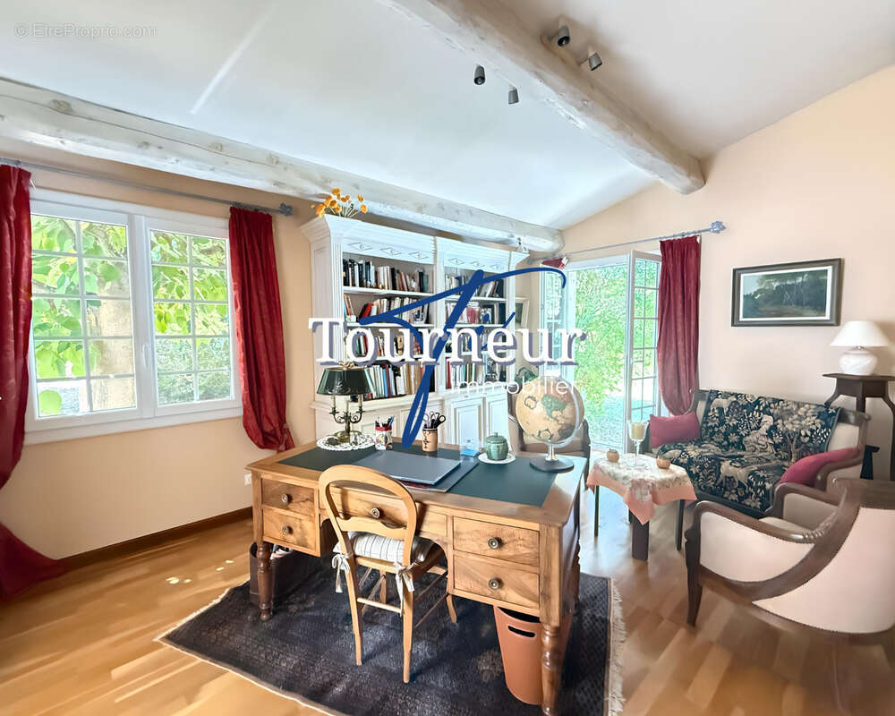 Maison à SIX-FOURS-LES-PLAGES