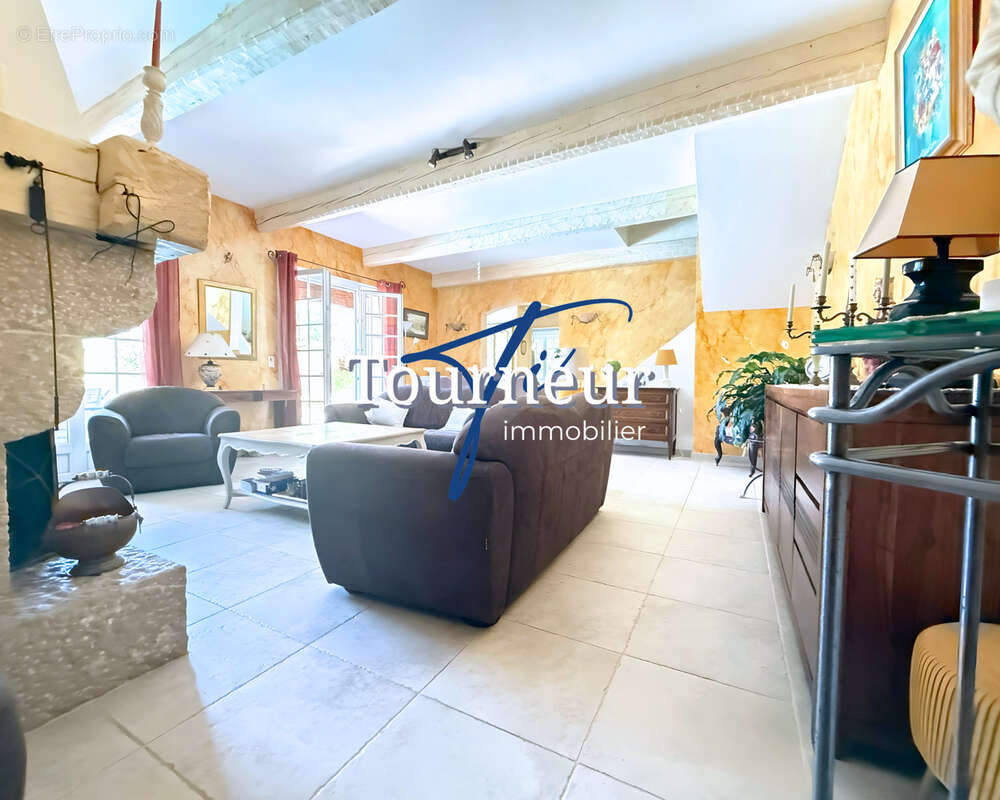 Maison à SIX-FOURS-LES-PLAGES