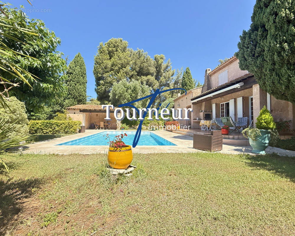 Maison à SIX-FOURS-LES-PLAGES